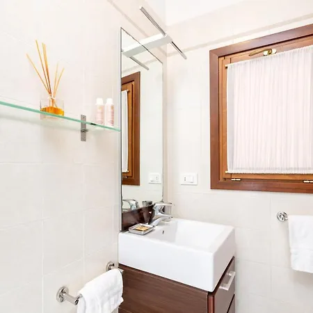 Hotel apartamentowy Ca' Foscolo Wenecja