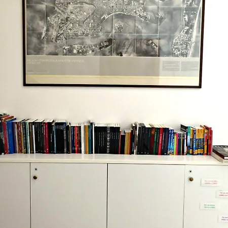 Ca' Foscolo Apartahotel 4*