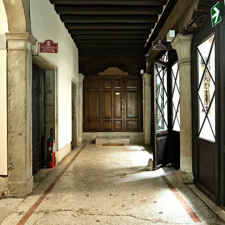 Apartahotel Ca' Foscolo 4*