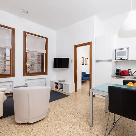 Aparthotel Ca' Foscolo 4*