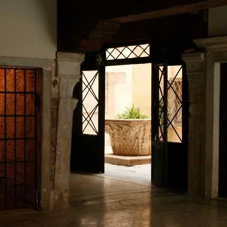 Ca' Foscolo 4*