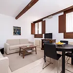 卡佛斯克罗公寓 公寓式酒店 4*