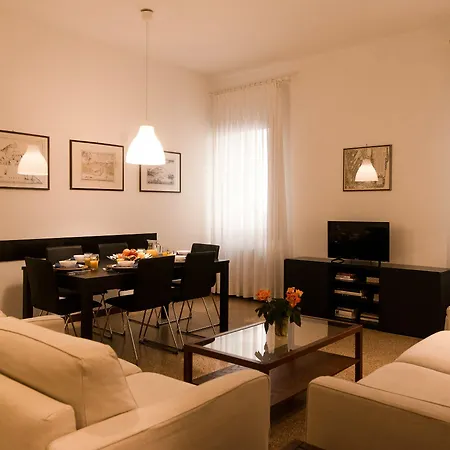 Ξενοδοχείο με διαμερίσματα Ca' Foscolo 4*